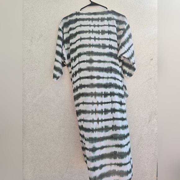 LuLaRoe Green and White Cardigan - Picture 5 of 5